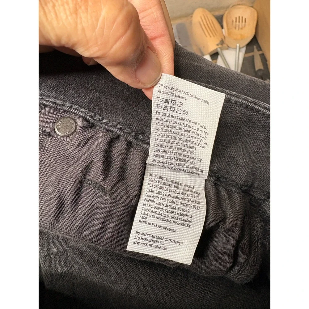 American Eagle Distressed Denim Mini Skirt Washed‎ Black Raw Hem Womens Size 10